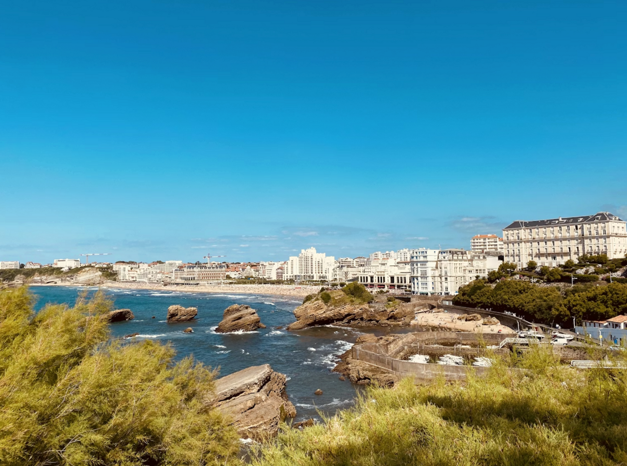 projection du d&eacute;fil&eacute; de mode chanel le 28 avril &agrave; Biarritz