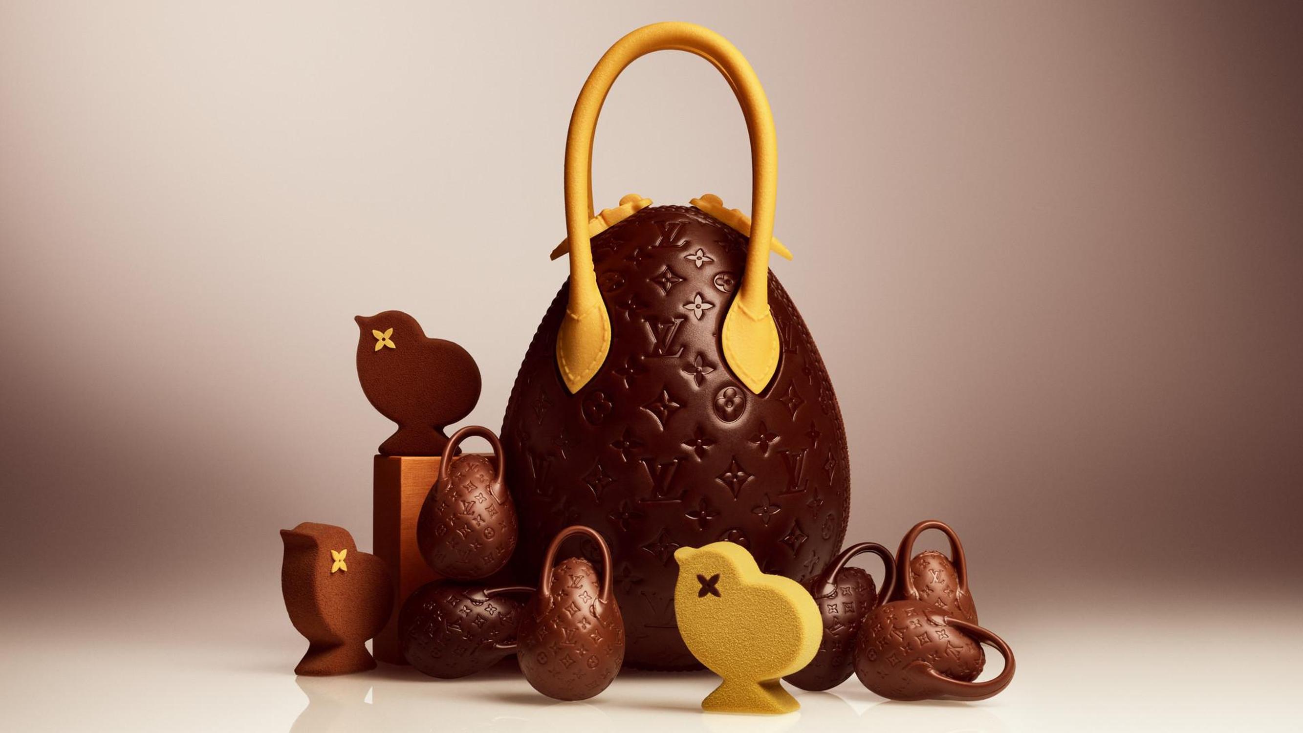Collection de chocolats de Pâques 2026 Louis Vuitton : sac Egg Bag en chocolat et trio de poussins assortis.