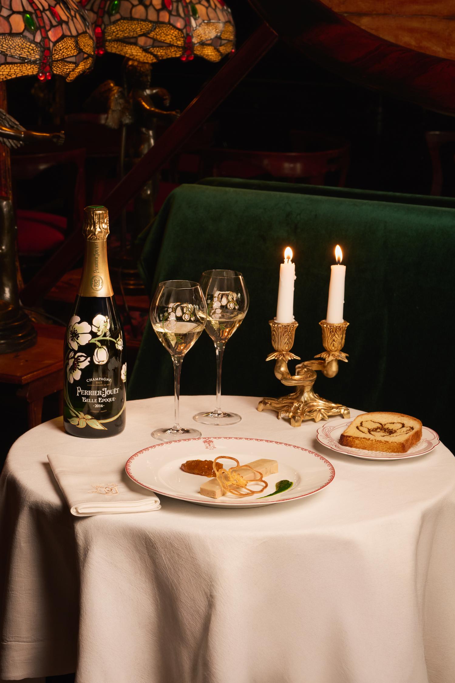 diner au champagne à paris chez maxims perrier jouet