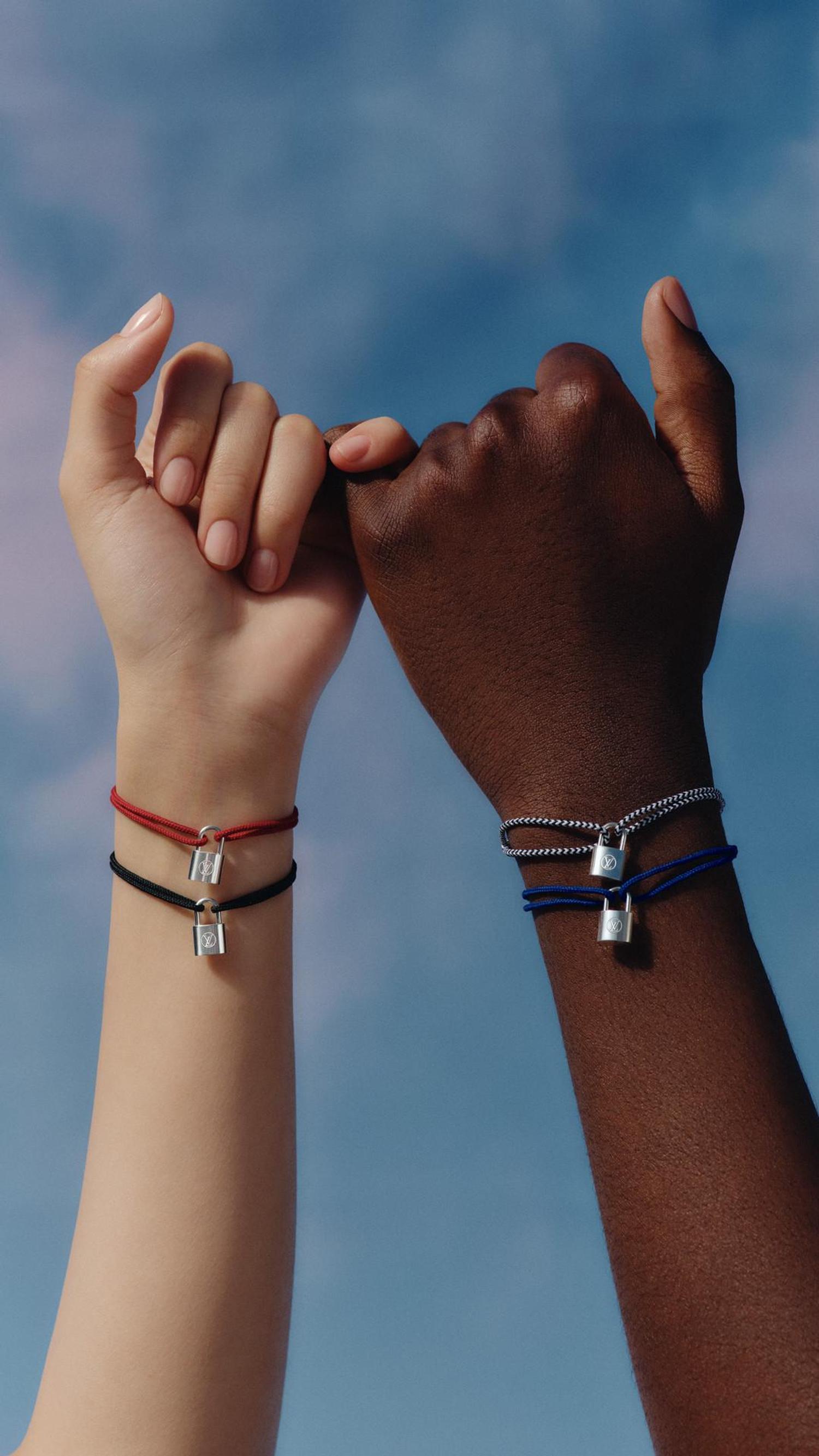 nouveau bracelet silver lockit de louis vuitton pour l'unicef, version 2026