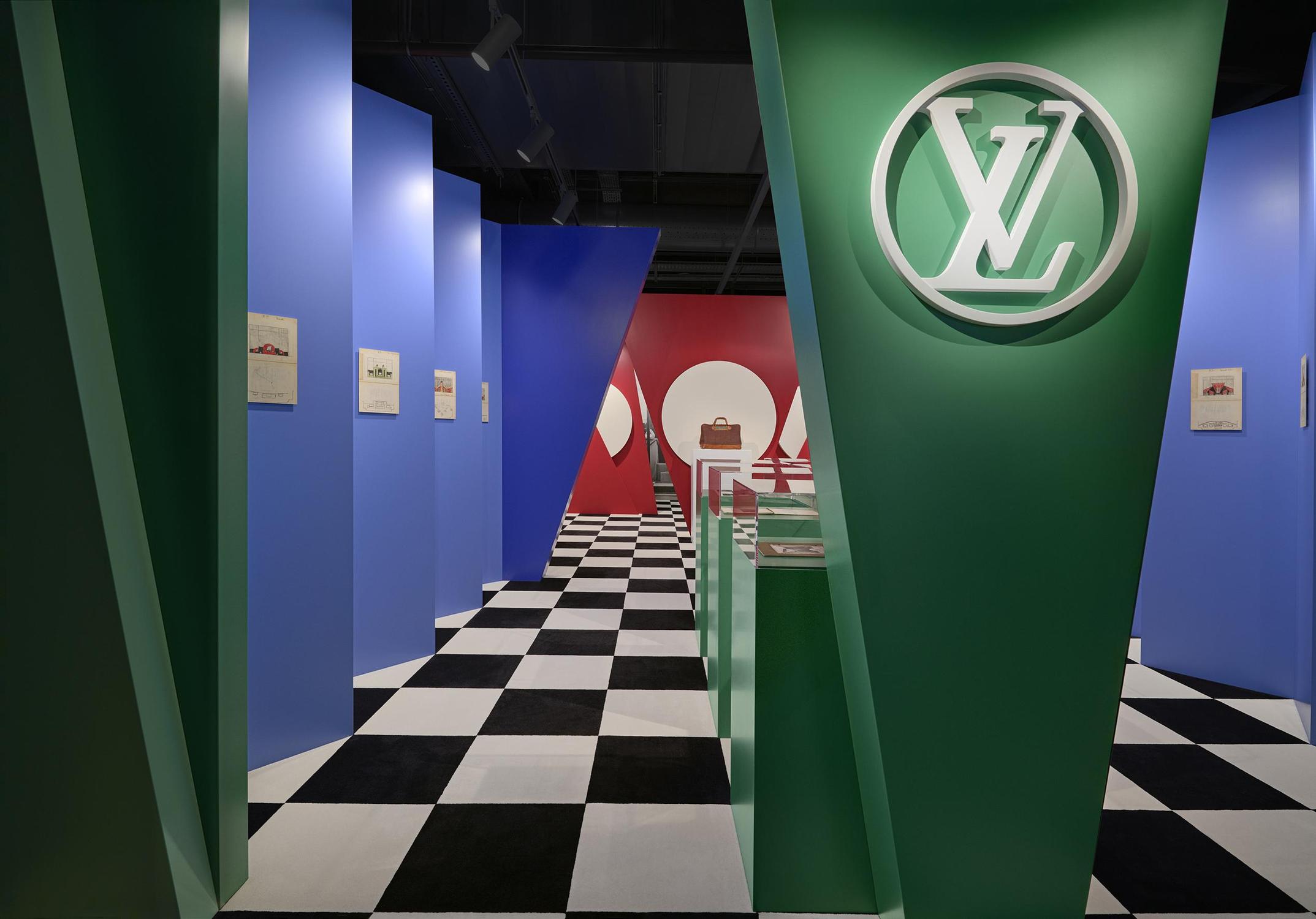 lv dream exposition vuitton