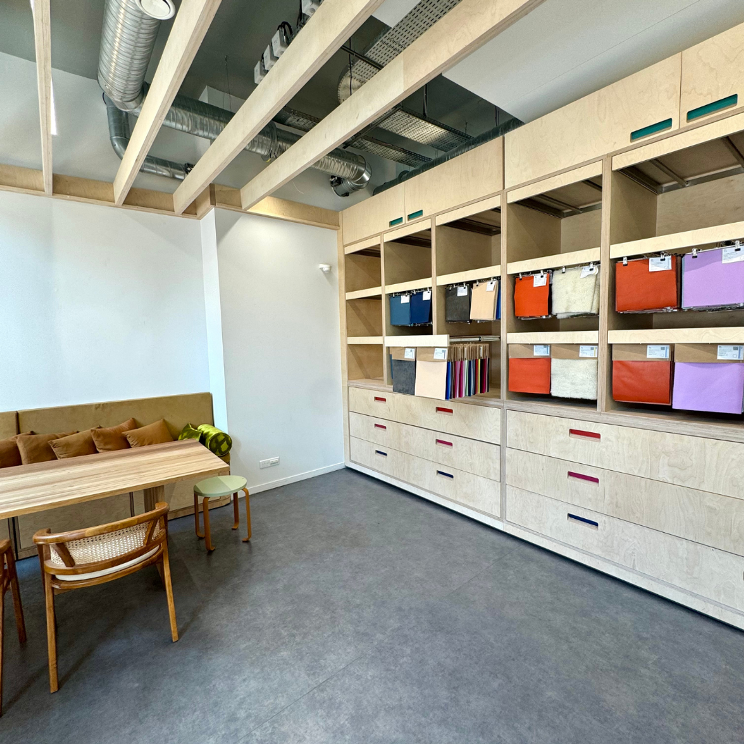 nona source showroom