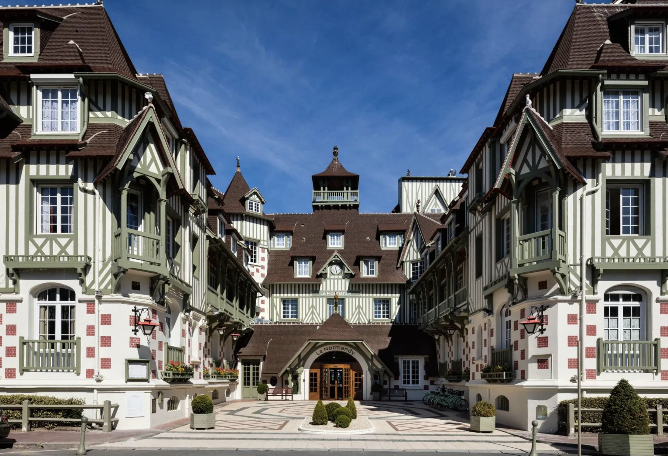 hotel de luxe deauville normandy barriere collection