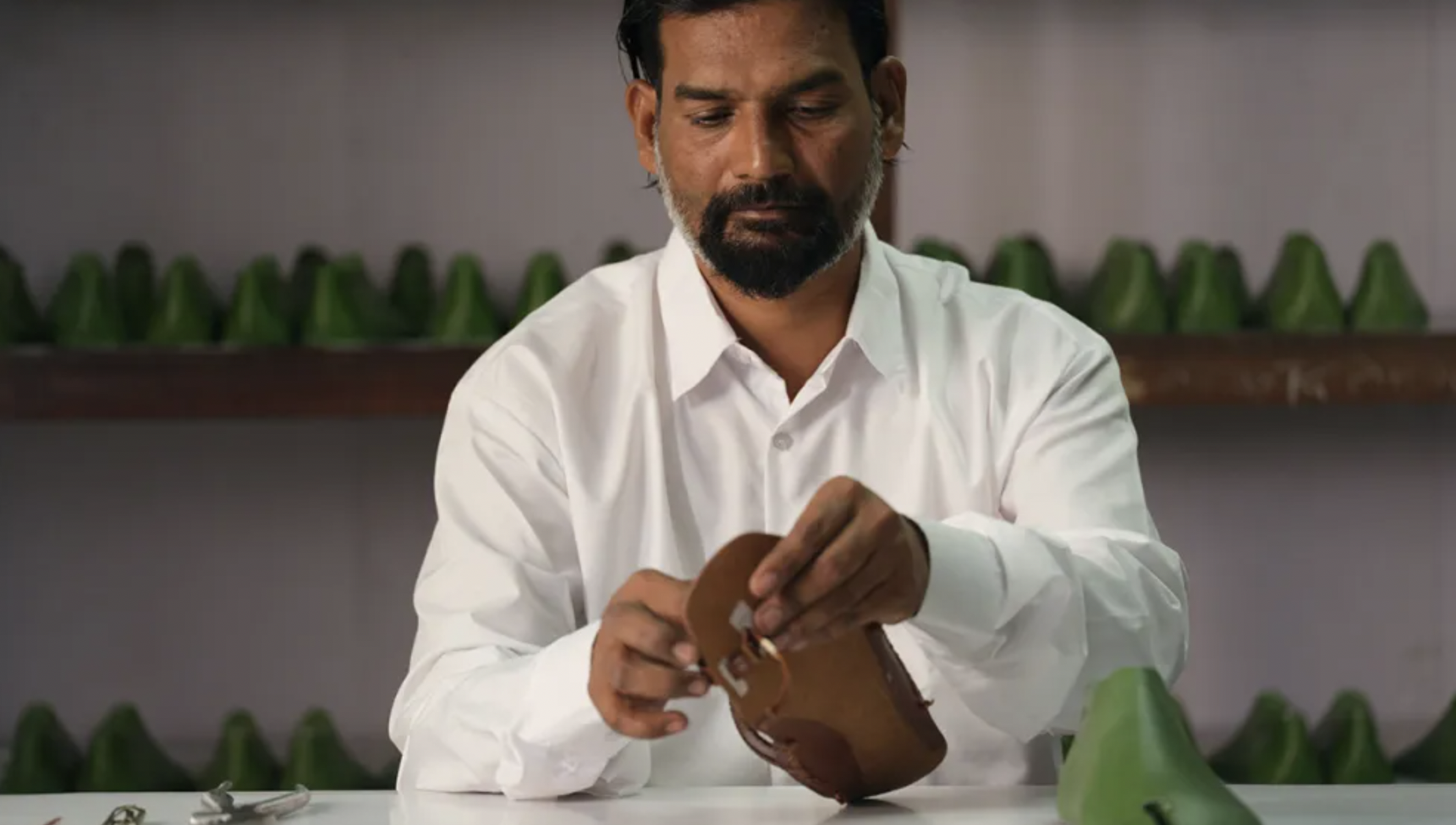 prada sandales de luxe made in india