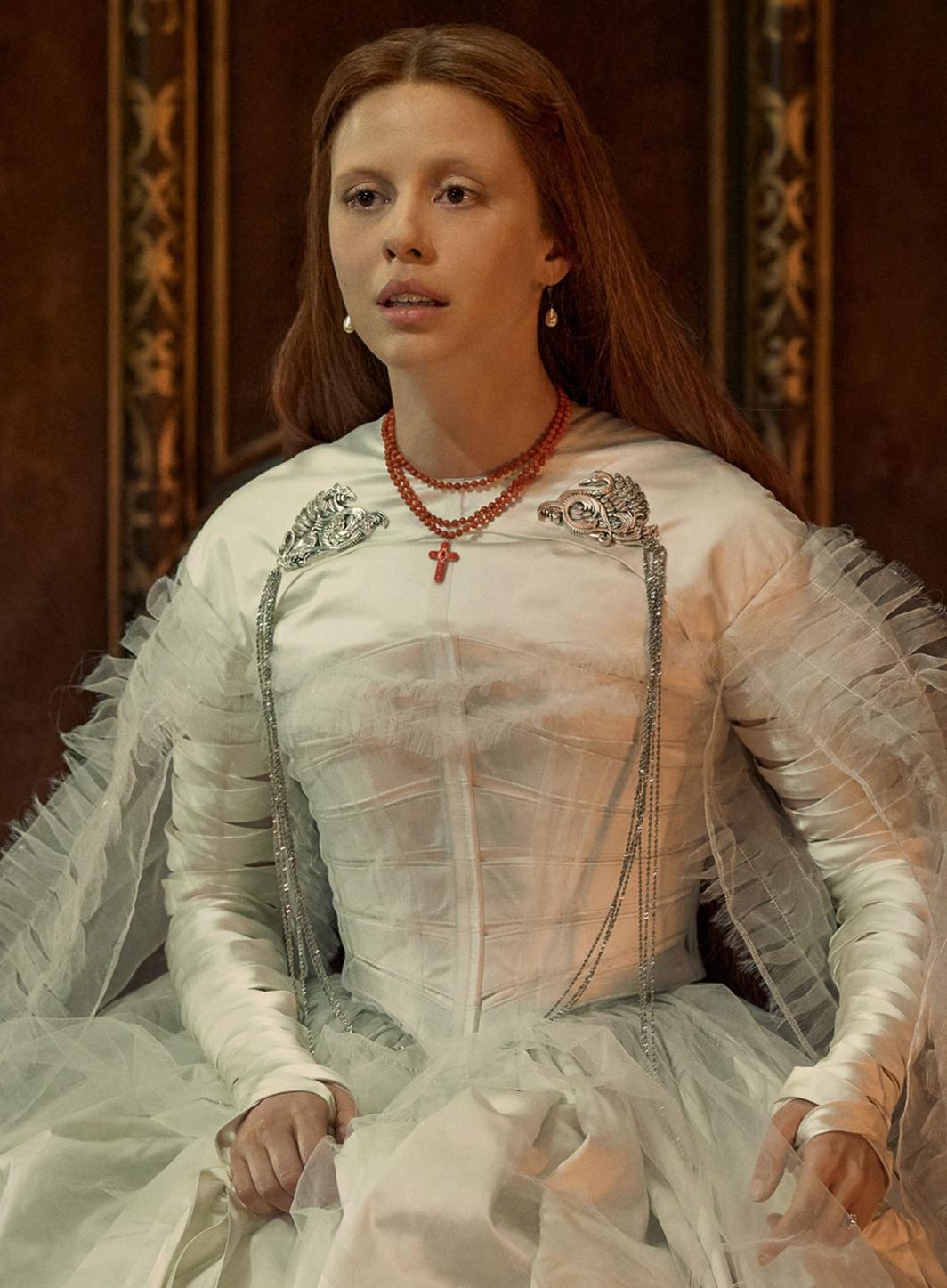 Primés aux Critics' Choice Awards, les costumes de Frankenstein consacrent Tiffany & Co. à l'écran