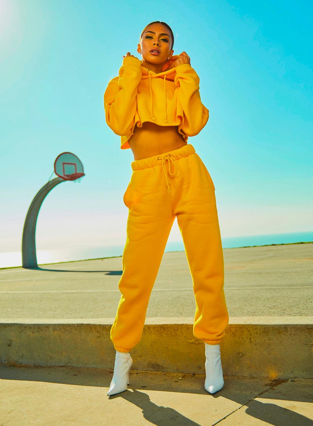 Main Character Brand : performative fashion