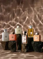 Amouage inaugure la beauté sur la blockchain Aura