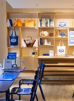 Longchamp inaugure un café éphémère dans le Marais
