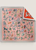 Deux carrés en un : comment Hermès a réinventé son iconique foulard