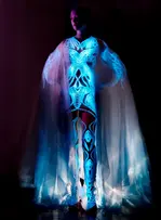 Iris Van Herpen dévoile une robe constituée d’algues