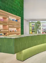 Loewe inaugure à Séoul sa première boutique mondiale dédiée à la parfumerie