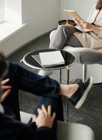 Étude : dans le luxe, la pénurie de talents redéfinit les salaires et les stratégies de recrutement