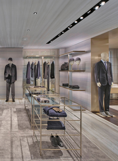 Armani pourrait répartir 15% de son capital entre LVMH, L’Oréal et EssilorLuxottica