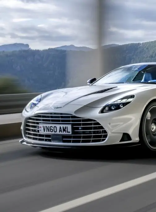 Droits de douane américains, repli de la Chine... Aston Martin réduit ses effectifs pour faire des économies