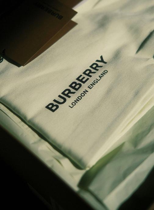 Burberry va réintégrer la liste des 100 entreprises britanniques les plus valorisées à la Bourse de Londres