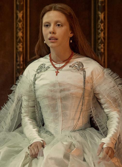 Primés aux Critics' Choice Awards, les costumes de Frankenstein consacrent Tiffany & Co. à l'écran