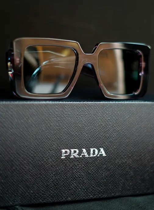 Prada et Meta : les lunettes connectées de nouveau au cœur des rumeurs