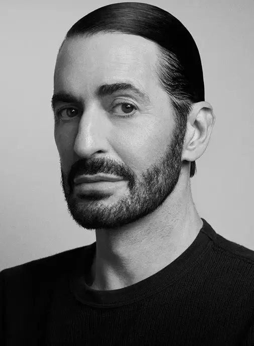 Marc Jacobs Beauty de retour en juin 2026 : Coty relance la ligne maquillage de la griffe new-yorkaise