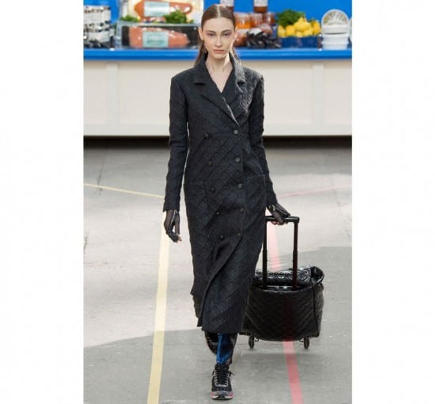 caddie chanel défilé