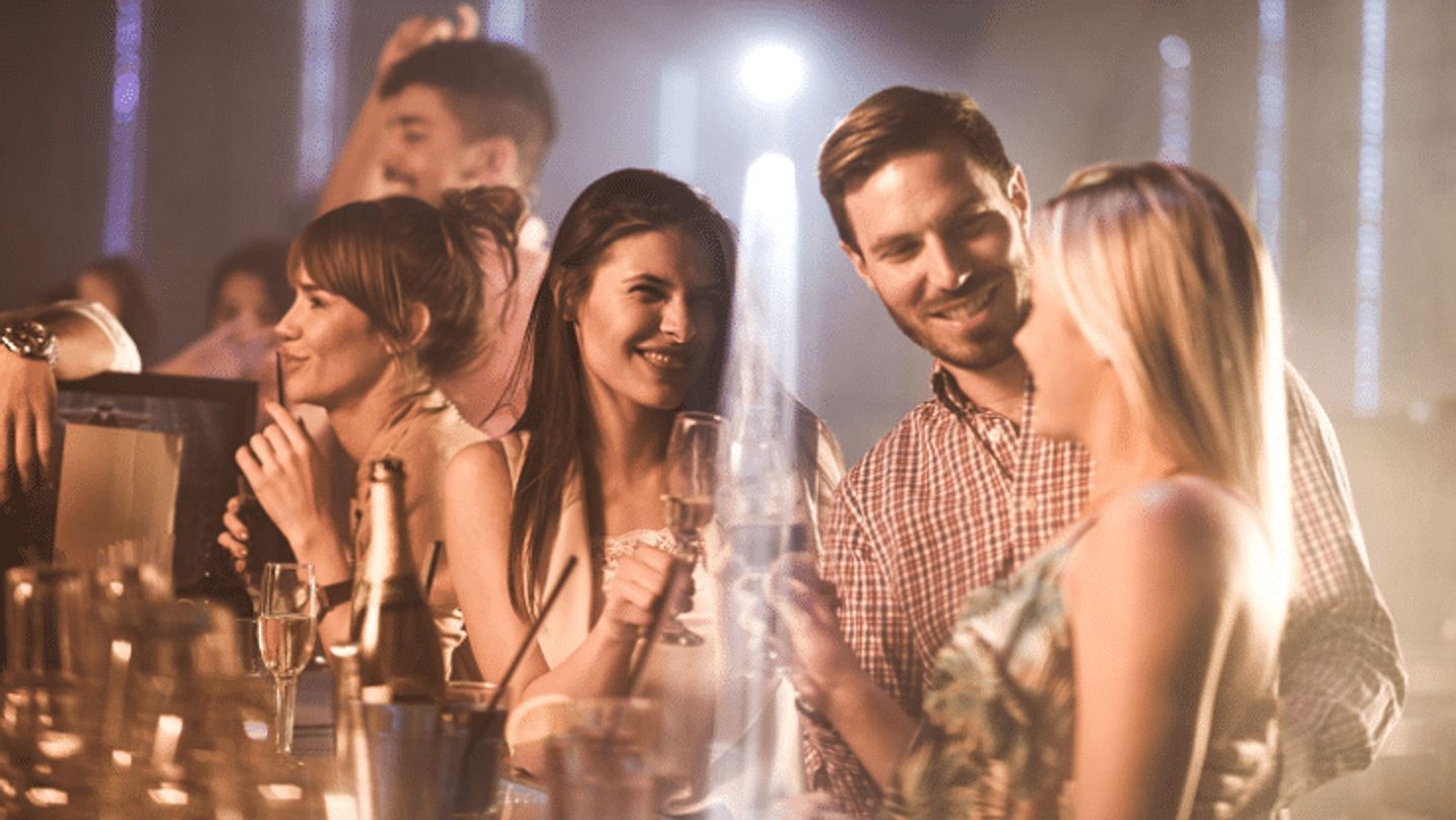 Bar Martinez Journal du Luxe