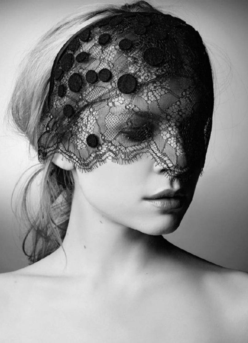 mode dentelle lace black