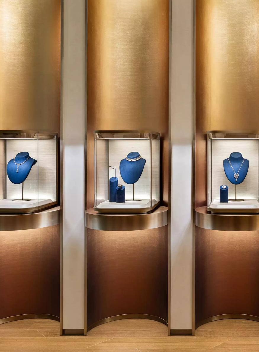 de beers london flagship paris