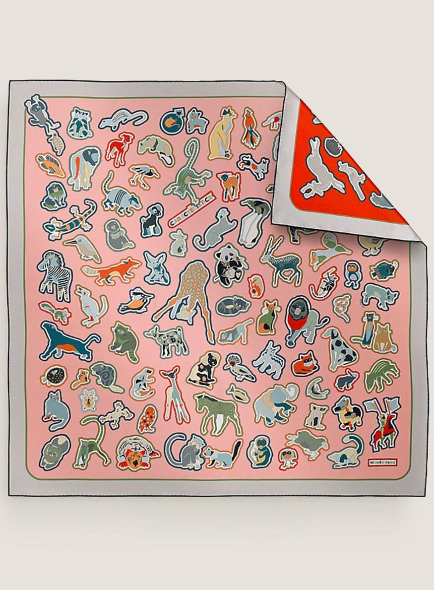 Carrés de soie double face, une innovation mode d'Hermès