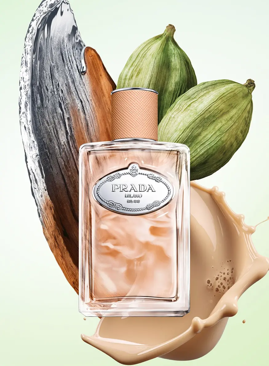 nouveau parfum mixte au santal et au chai latte de Prada, lancement en janvier 2026