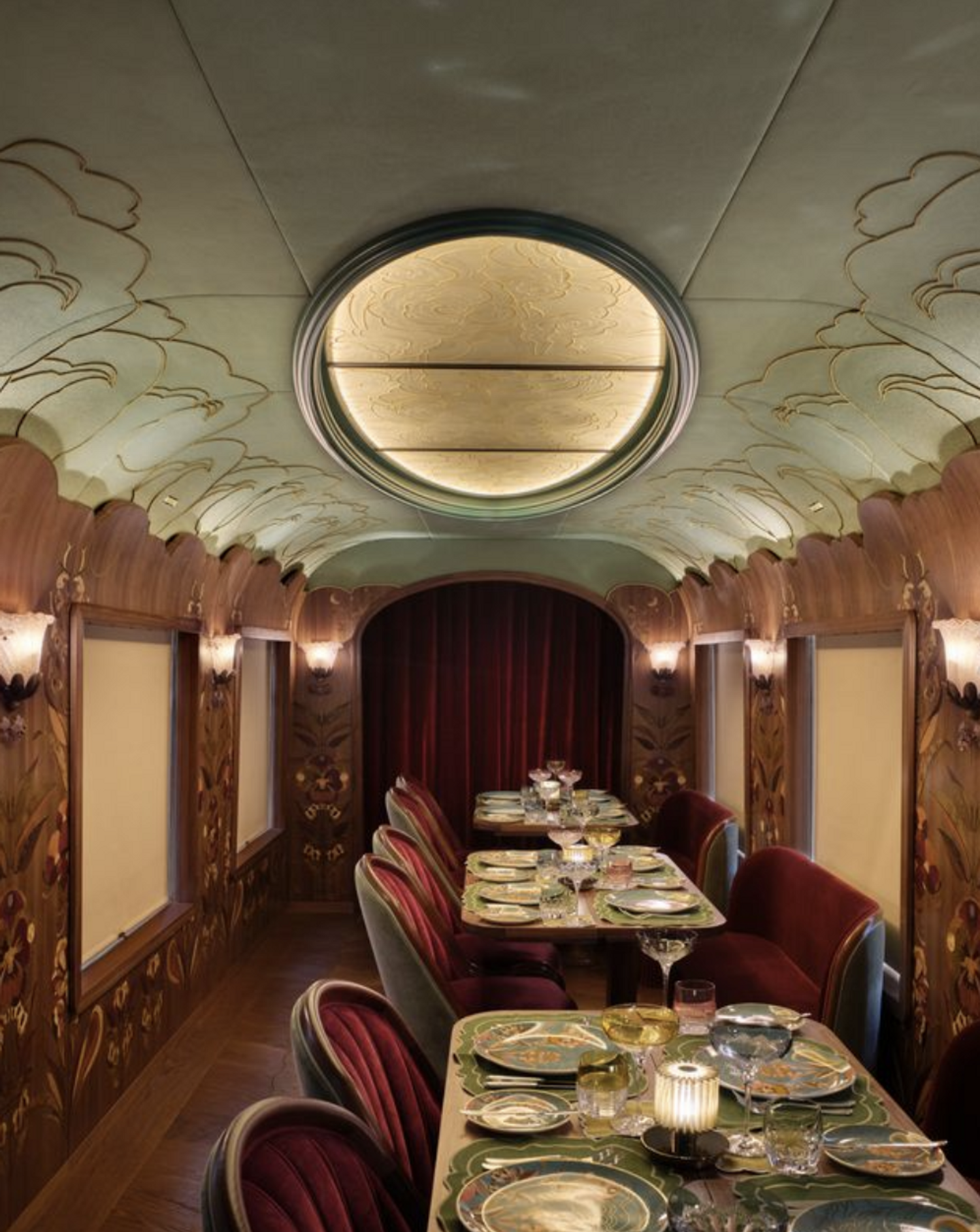train celia de belmond (LVMH), imagin&eacute; par Baz Luhrmann
